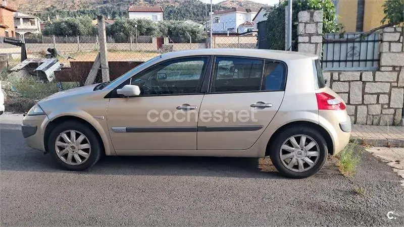 Usado Renault Mégane Exception 130 CV (95 kW) 2007 Beige Berlina