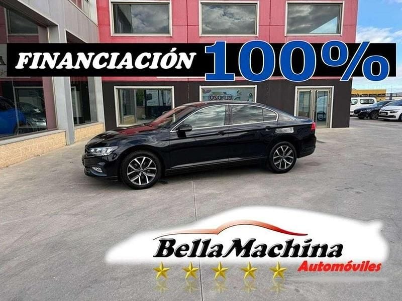 Negro Usado 2022 VW Passat Executive Berlina | 15.475 € (Buen precio) - Imagen 1/4