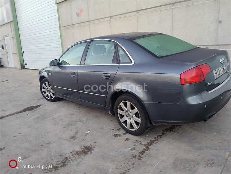 Usado Audi A4 140 CV (102 kW) 2006 Gris / plata Berlina