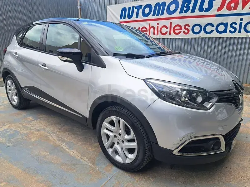 Usado Renault Captur Intens 90 CV (66 kW) 2014 Gris / plata SUV