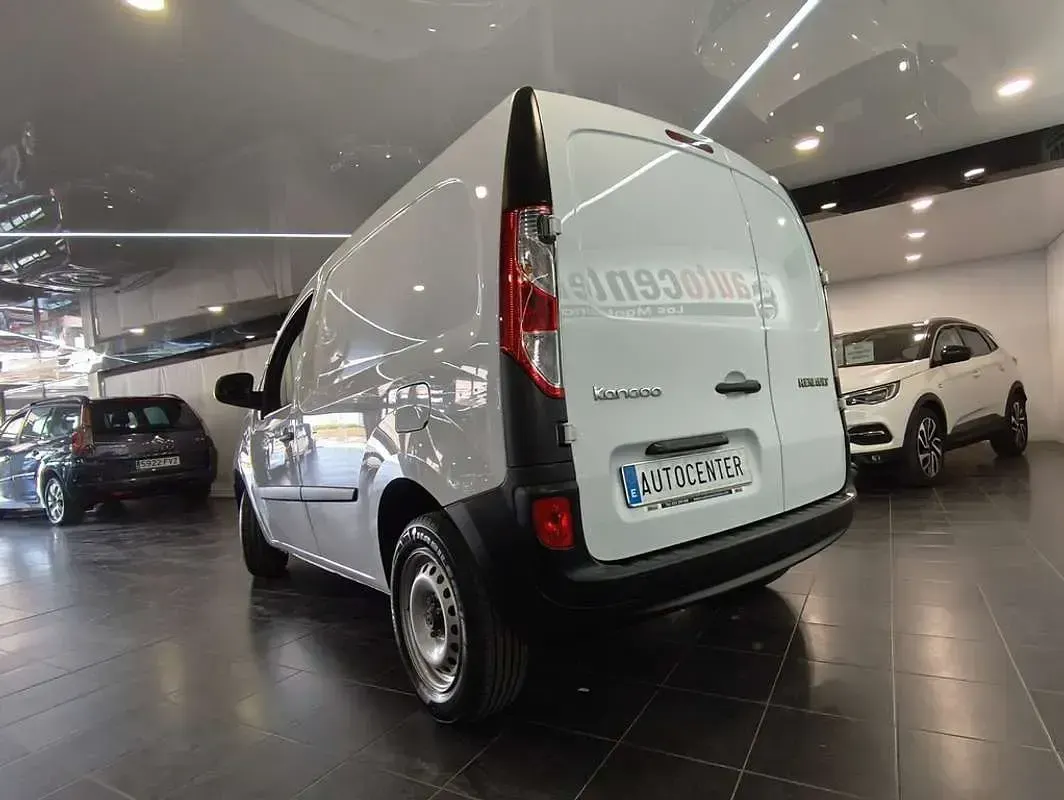 Usado Renault Kangoo 94 CV (69 kW) 2021 Blanco Monovolumen