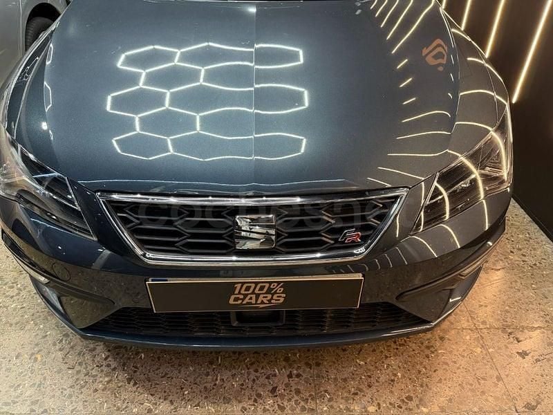 Usado Seat Leon FR 150 CV (110 kW) 2018 Gris / plata Berlina