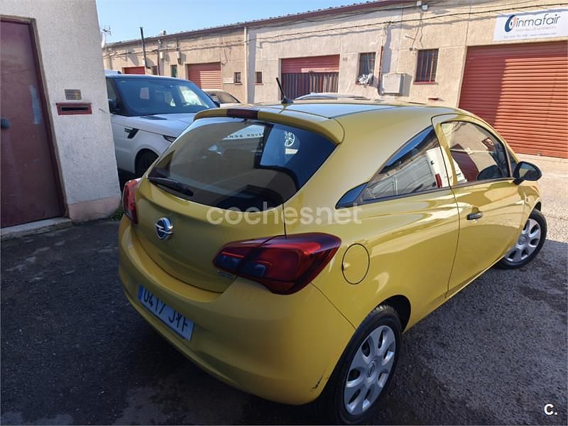 Usado Opel Corsa Expression 75 CV (55 kW) 2017 Amarillo Utilitario