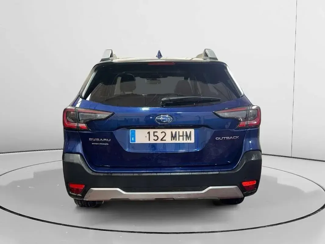 Usado Subaru Outback 169 CV (124 kW) 2023 Blanco Familiar