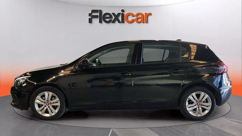 Usado Peugeot 308 Active 131 CV (96 kW) 2018 Negro Utilitario