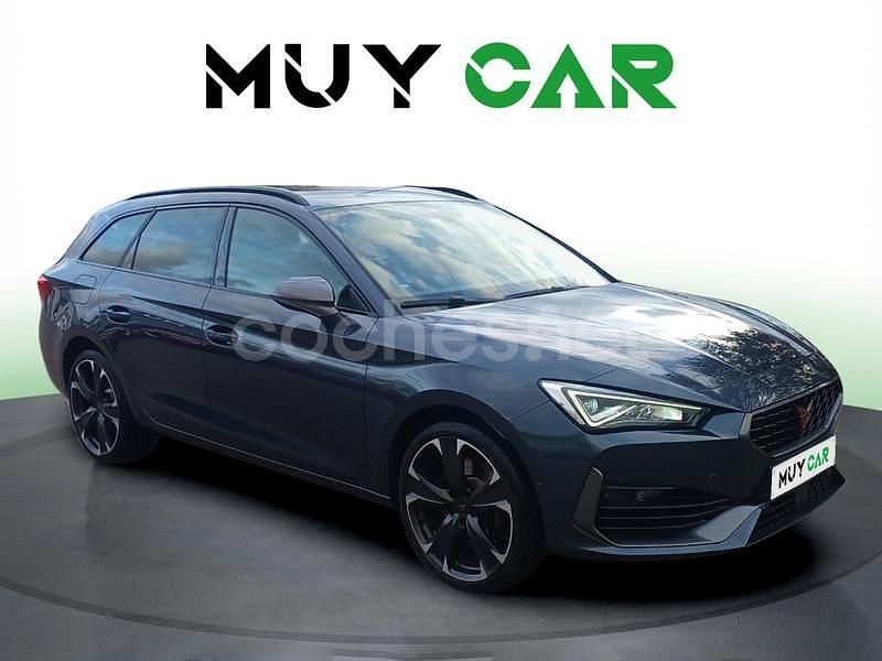 Gris / plata Usado 2021 Cupra Leon Familiar | 24.990 € (Precio justo) - Imagen 1/4