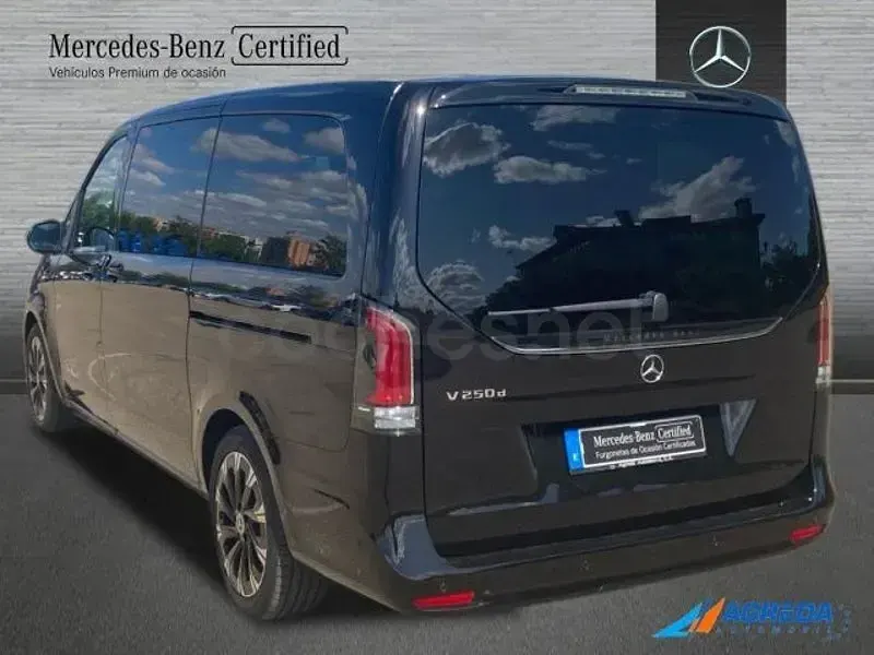 Usado Mercedes V250 Style 190 CV (139 kW) 2024 Negro Monovolumen