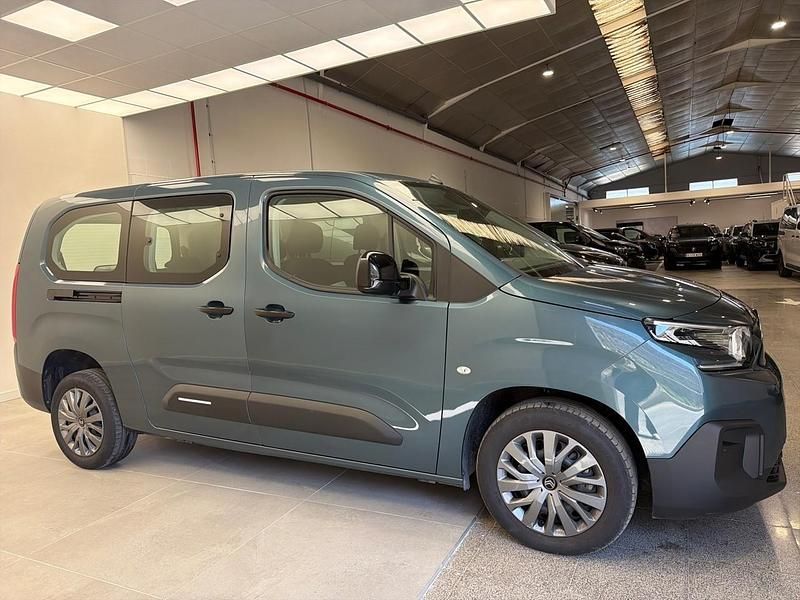 Usado Citroën Berlingo 130 CV (95 kW) 2025 Azul Monovolumen