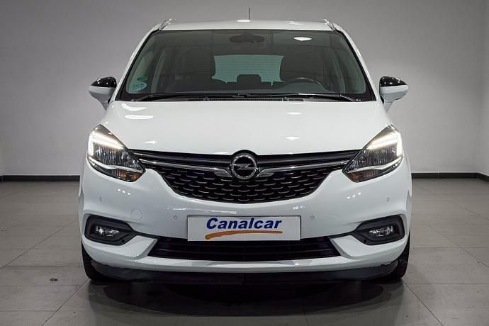 Usado Opel Zafira Excellence 140 CV (102 kW) 2018 Blanco Monovolumen
