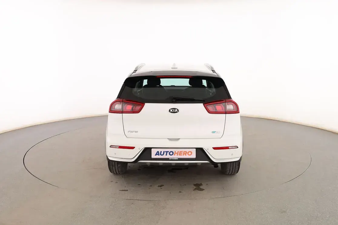 Usado Kia Niro 141 CV (103 kW) 2017 Blanco SUV
