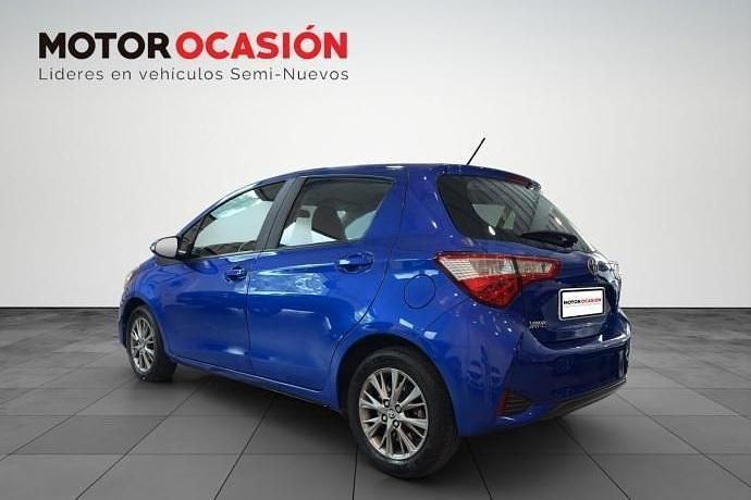 Usado Toyota Yaris Active 100 CV (73 kW) 2017