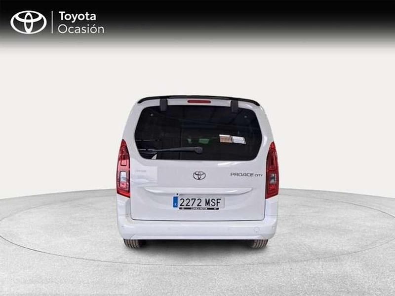 Usado Toyota Proace City Active 131 CV (96 kW) 2024 Blanco Monovolumen