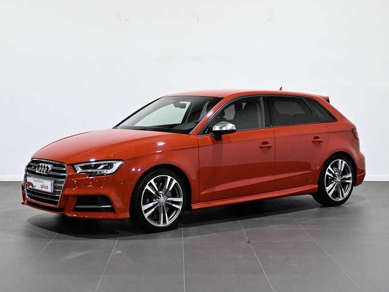 Usado Audi S3 Sportback Comfort 310 CV (228 kW) 2017 Rojo Utilitario