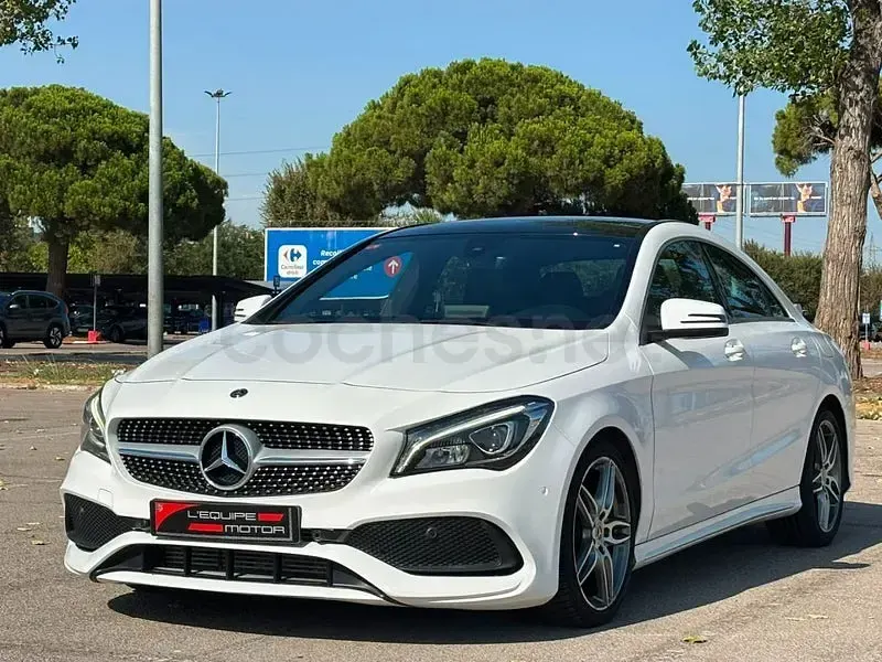 Usado Mercedes CLA200 163 CV (119 kW) 2019 Blanco Coupe