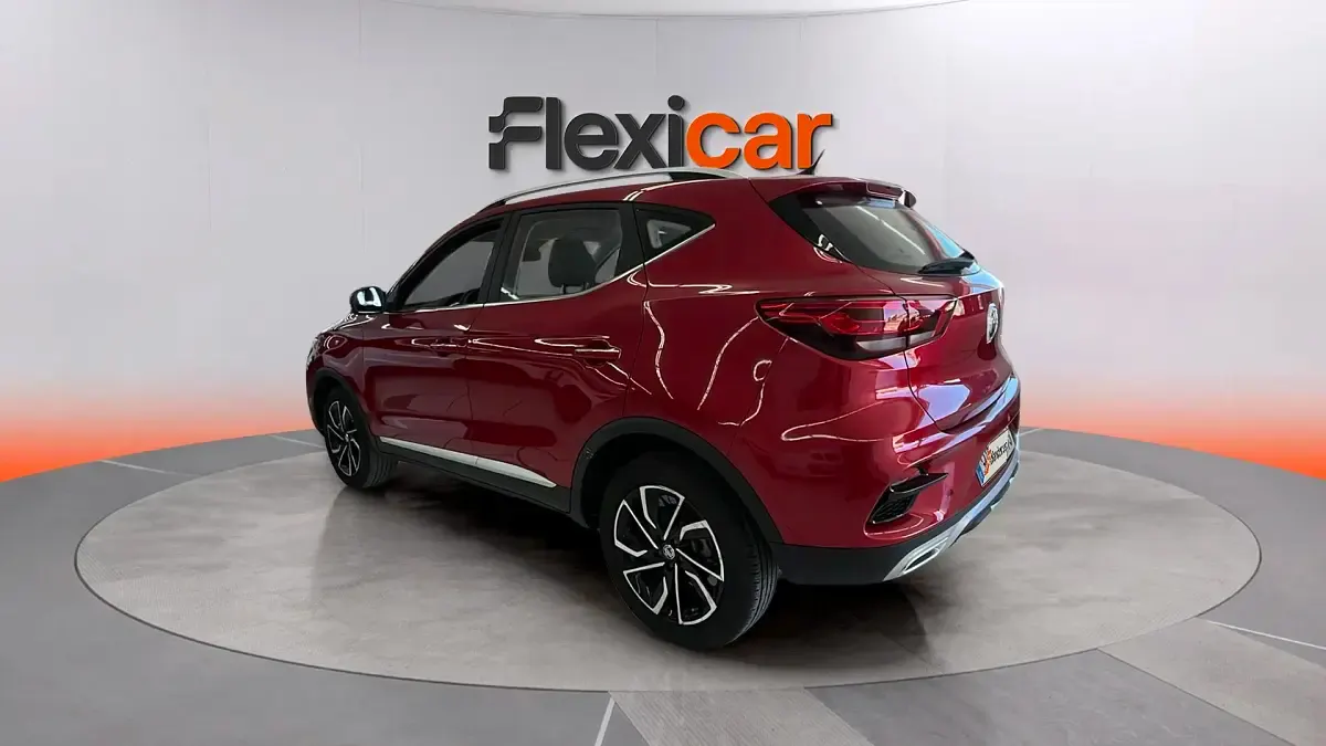 Usado MG ZS Luxury 106 CV (77 kW) 2025 Rojo SUV
