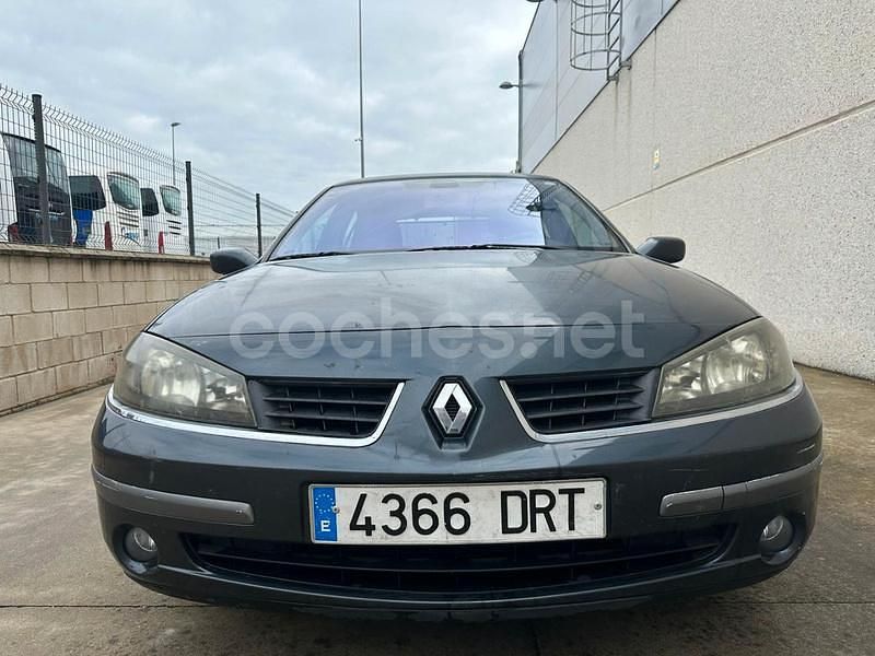 Negro Usado 2005 Renault Laguna II Dynamique Berlina | 2900 € (Precio justo) - Imagen 1/4