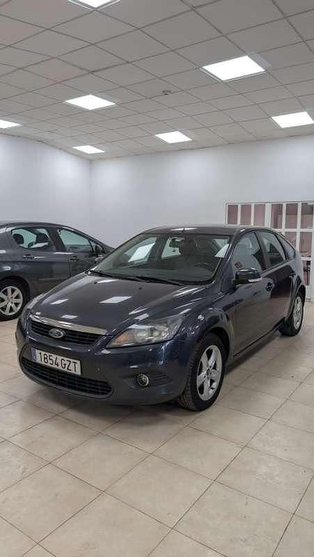 Gris Usado 2011 Ford Focus Trend Utilitario | 4690 € (Buen precio) - Imagen 1/4