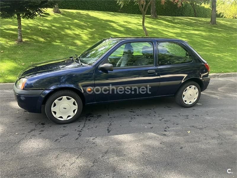 Azul Usado 2001 Ford Fiesta Ambiente Berlina | 1999 € - Imagen 1/4