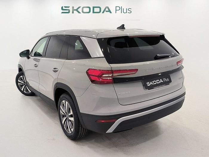 Nuevo Skoda Kodiaq Selection 150 CV (110 kW) 2026 Gris SUV