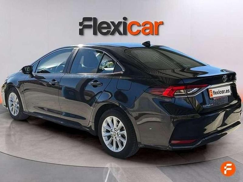 Usado Toyota Corolla Active 125 CV (91 kW) 2023 Negro Berlina