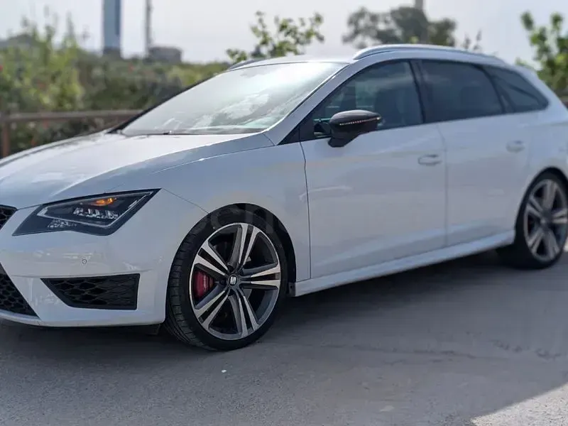 Usado Seat Leon CUPRA 290 CV (213 kW) 2016 Blanco Familiar