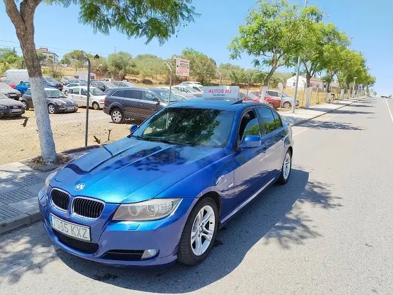 Usado BMW 320 177 CV (130 kW) 2009 Azul Berlina