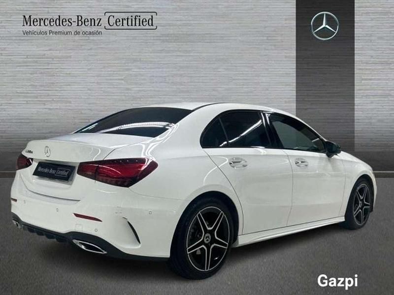Usado Mercedes A200 AMG line 150 CV (110 kW) 2025 Blanco polar Berlina