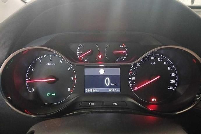 Usado Opel Crossland X Elegance 110 CV (80 kW) 2024 SUV