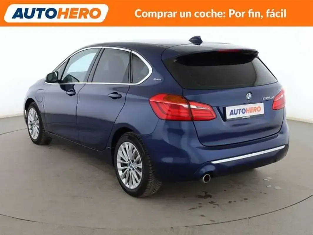 Usado BMW 225 Active Tourer iPerformance 224 CV (164 kW) 2018 Azul Monovolumen