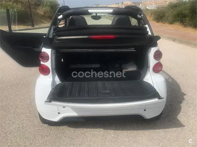 Usado Smart ForTwo Cabrio Passion 71 CV (52 kW) 2014 Blanco Descapotable