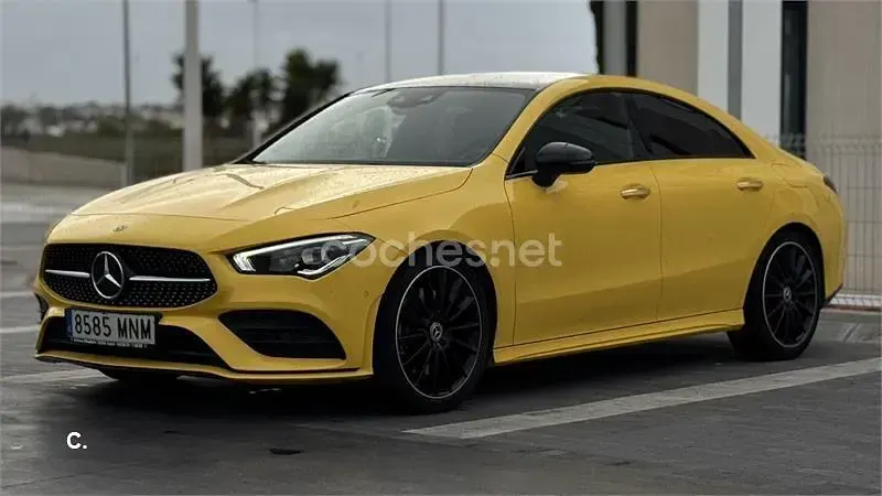 Usado Mercedes CLA250 224 CV (164 kW) 2020 Amarillo Coupe