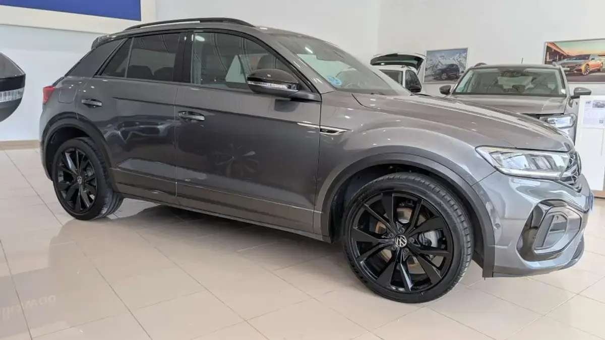 Usado VW T-Roc R-line 150 CV (110 kW) 2022 Gris SUV