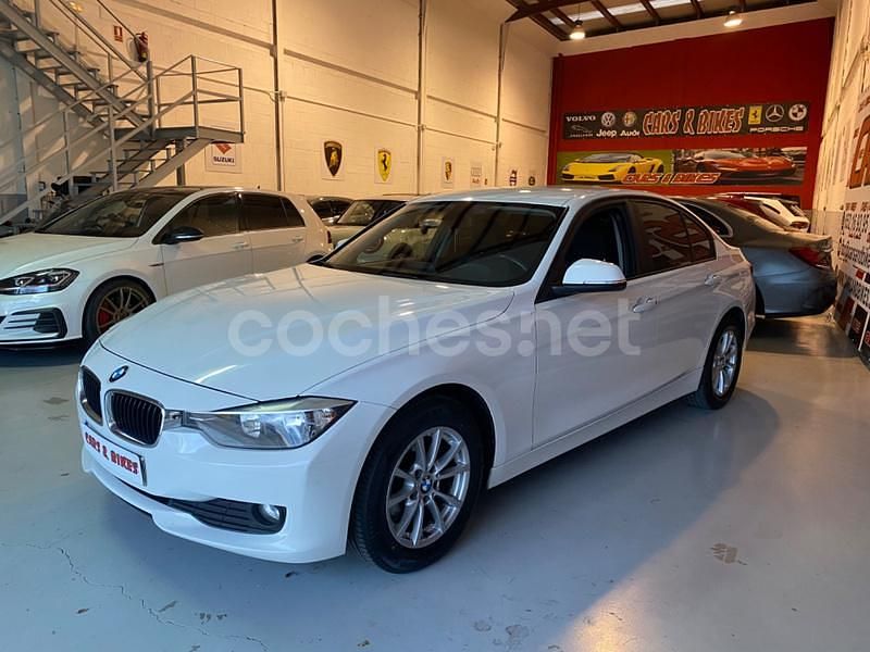 Blanco Usado 2012 BMW 318 Comfort Edition Berlina | 10.995 € (Precio justo) - Imagen 1/4