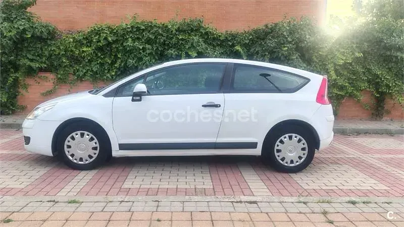 Usado Citroën C4 90 CV (66 kW) 2006 Blanco Berlina