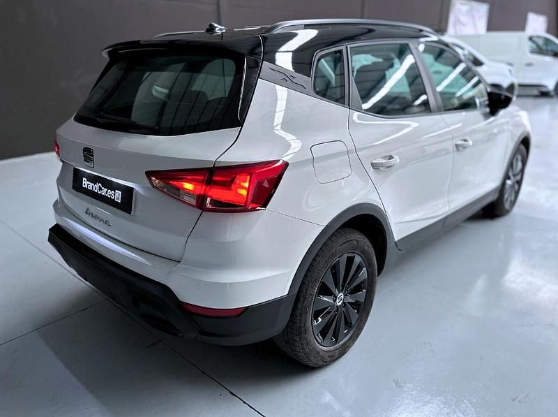 Usado Seat Arona Reference 95 CV (69 kW) 2024 Blanco SUV