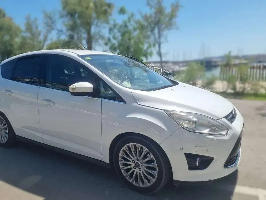Usado Ford C-MAX Titanium 140 CV (102 kW) 2011 Blanco Monovolumen