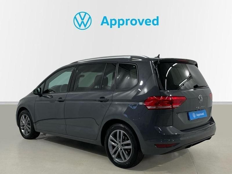 Usado VW Touran 150 CV (110 kW) 2025 Gris Monovolumen