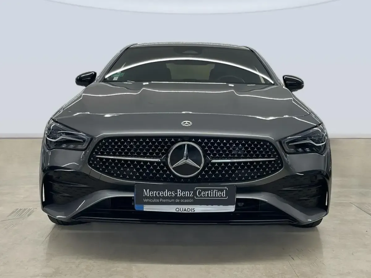Usado Mercedes CLA250e 218 CV (160 kW) 2024 Gris Coupe