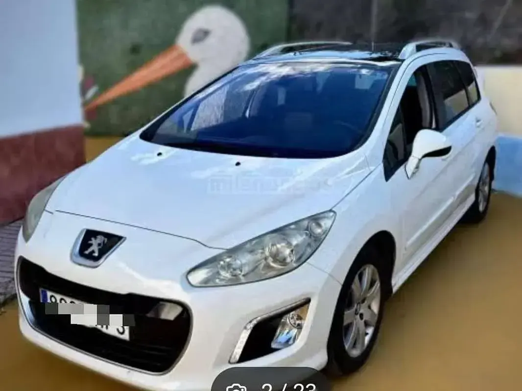 Usado Peugeot 308 Premium 109 CV (80 kW) 2011 Blanco Utilitario
