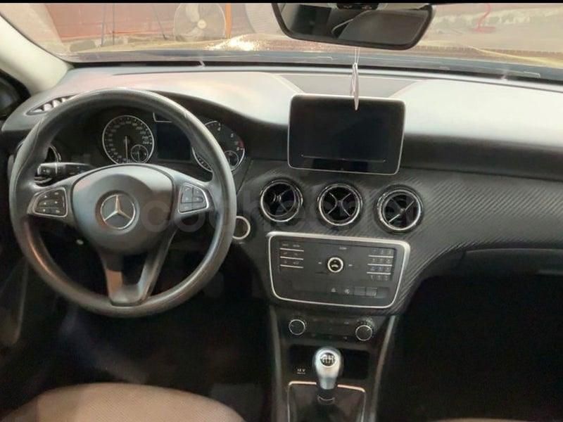 Usado Mercedes GLA200 Urban 136 CV (100 kW) 2015 Negro SUV