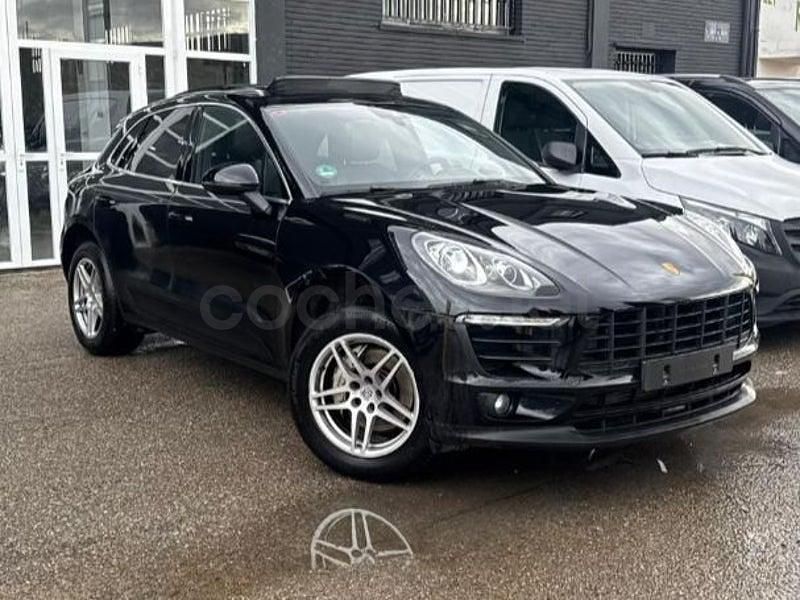 Käytetty Porsche Macan S 258 HP (189 kW) 2015 Musta Katumaasturi
