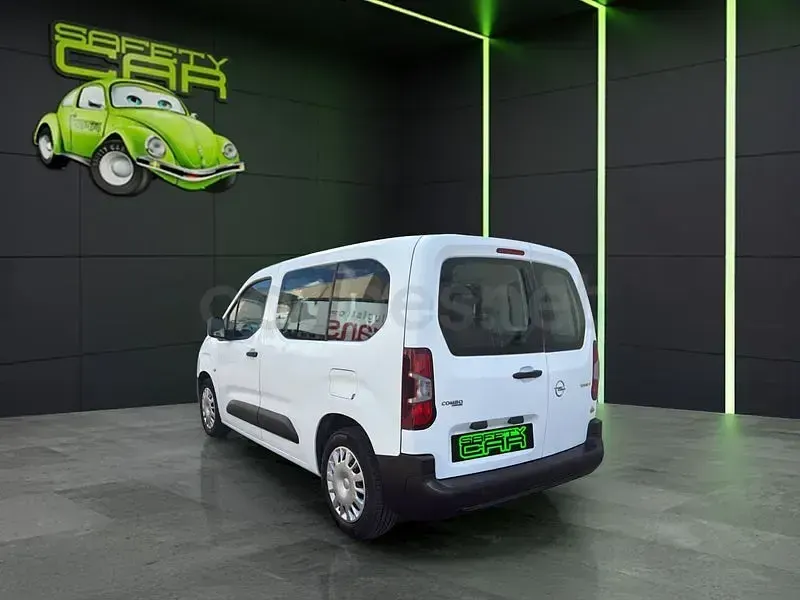 Usado Opel Combo Life Expression 102 CV (75 kW) 2019 Blanco Monovolumen
