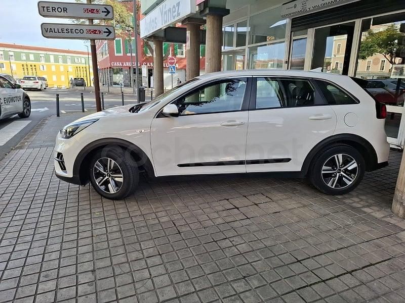 Usado Kia Niro 141 CV (103 kW) 2020 Blanco SUV