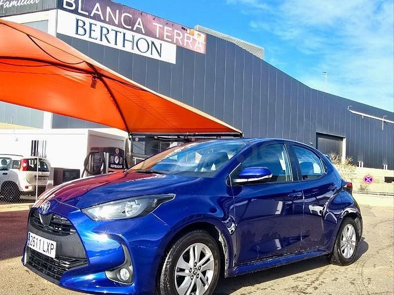 Azul Usado 2022 Toyota Yaris Utilitario | 16.899 € (Precio justo) - Imagen 1/4