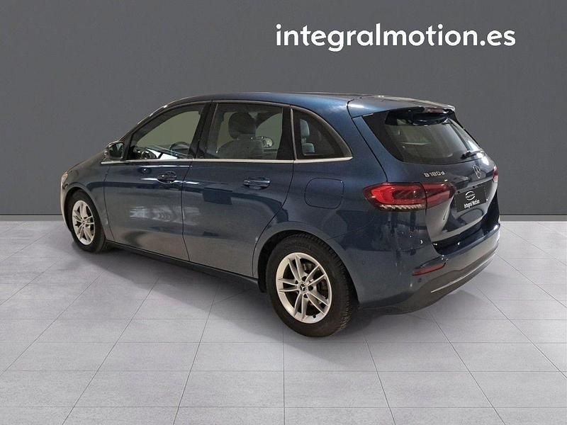 Usado Mercedes B180 116 CV (85 kW) 2020 Azul Monovolumen