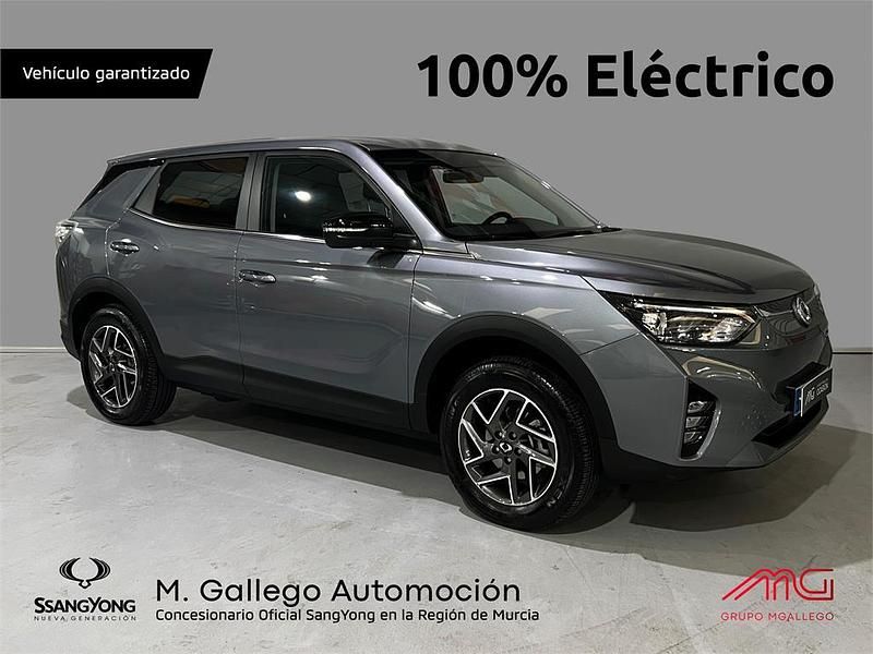 Platinum grey Nuevo 2025 Ssangyong (KGM) Korando Limited | 27.600 € - Imagen 1/4