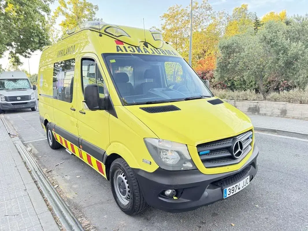 Usado Mercedes Sprinter 129 CV (94 kW) 2015 Amarillo Van