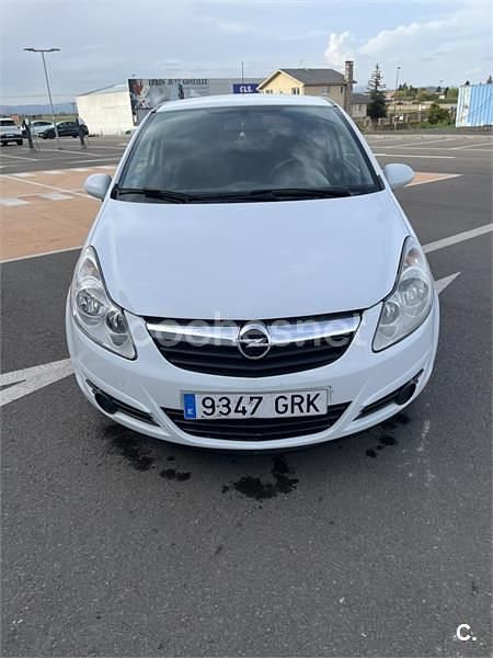 Usado Opel Corsa Essentia 85 HP (62 kW) 2009 Branco Citadino