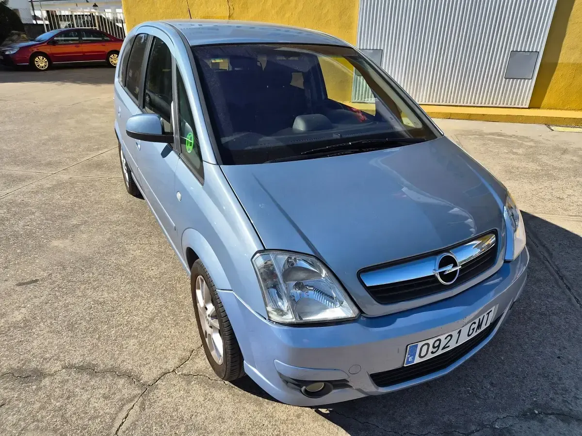 Usado Opel Meriva Cosmo 105 CV (77 kW) 2009 Azul Monovolumen