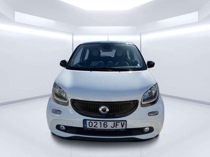 Usado Smart ForFour Passion 90 CV (66 kW) 2015 Blanco Utilitario
